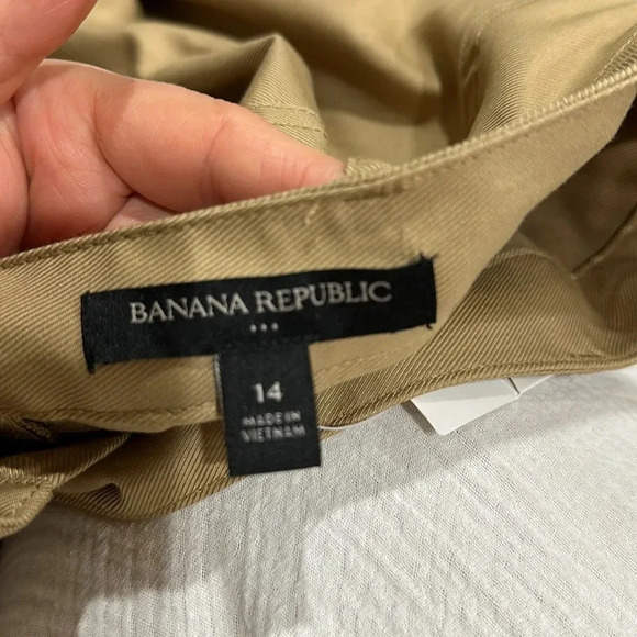 Banana Republic Twill A-Line MIDI Tan color skirt - Picture 3 of 7